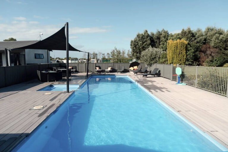 havelock north accommodation with pool 768x512