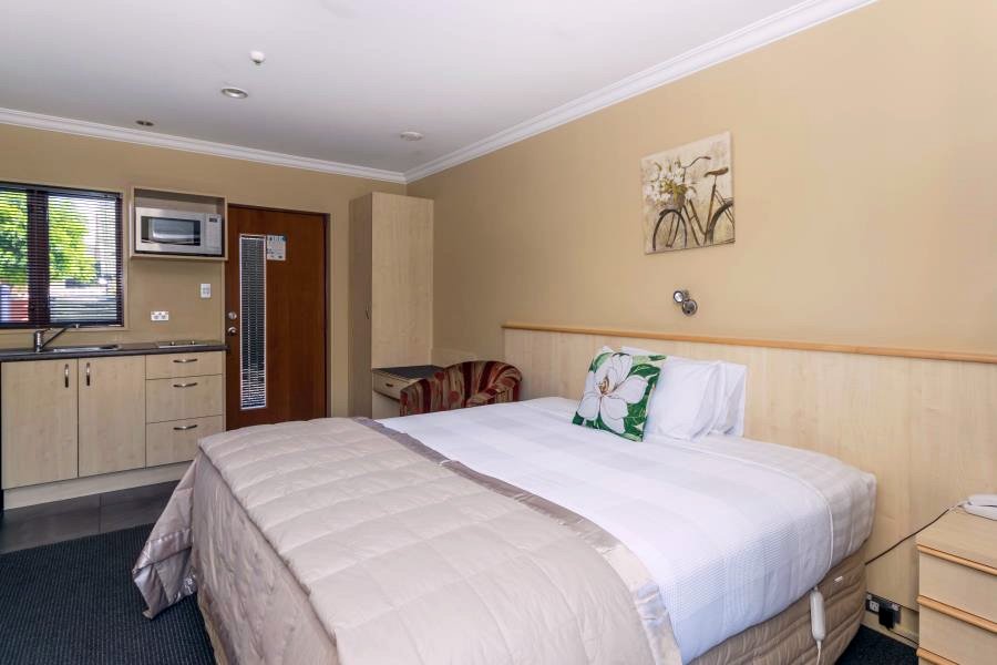 Comfortable self contained motel rooms at Blenheim Spa Motor Lodge Marlborough