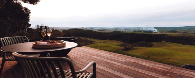 Fern Hut off grid cabin in The Catlins 768x307