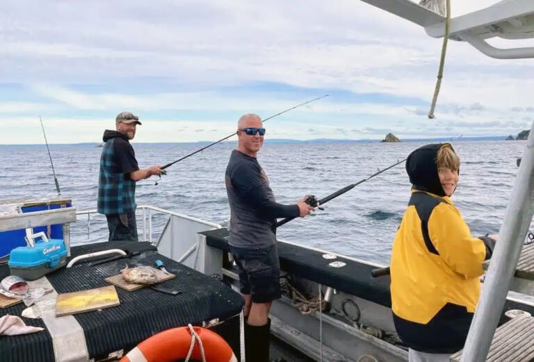 Fishing trip on Otago Harbour by boat charter 768x521