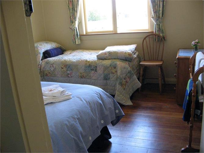 family farmstay cottage hawkes bay nz