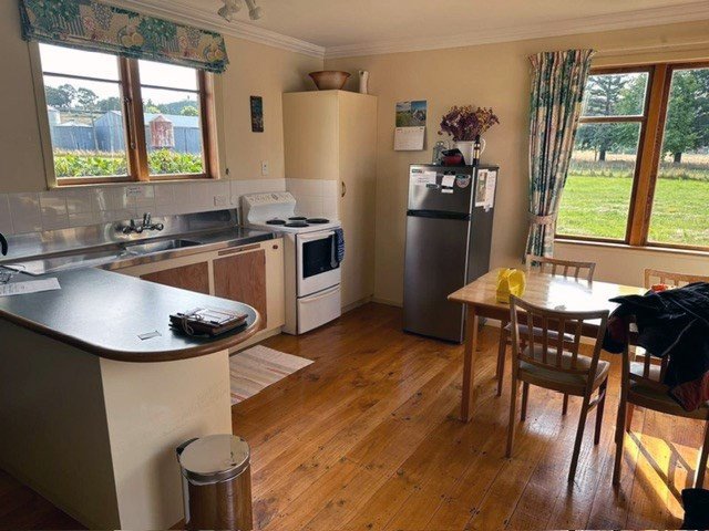 kitchen at ludlow farmstay cottage otane
