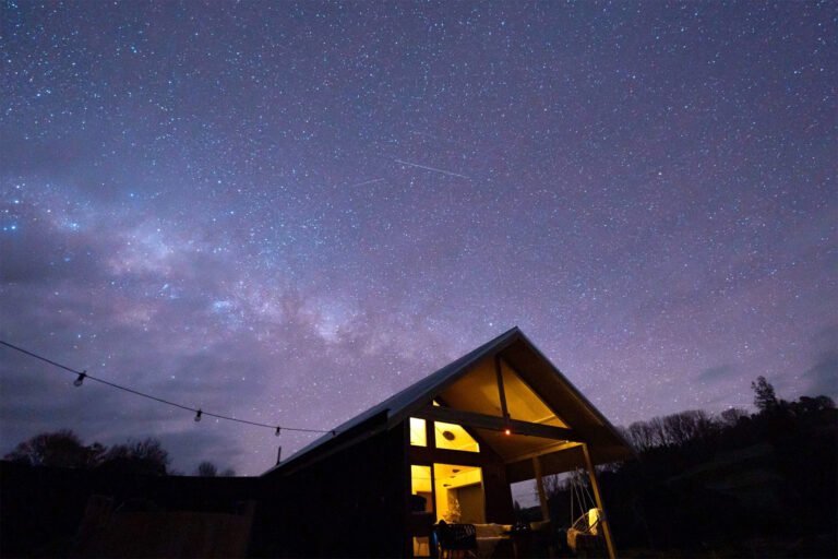 night sky for stargazing at ripples retreat waikato 768x512