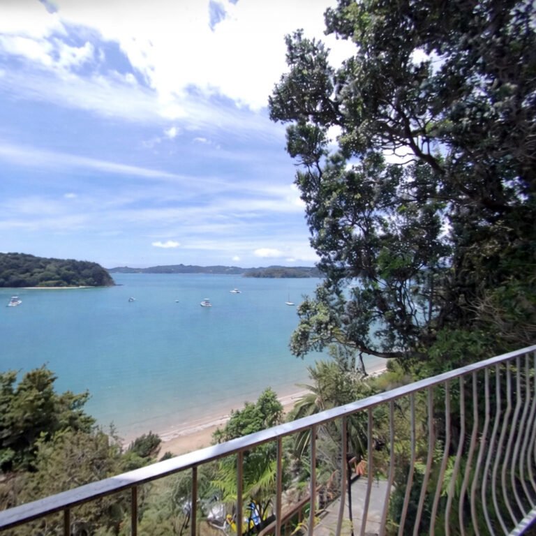bay of islands beach house balcony ocean view 768x768