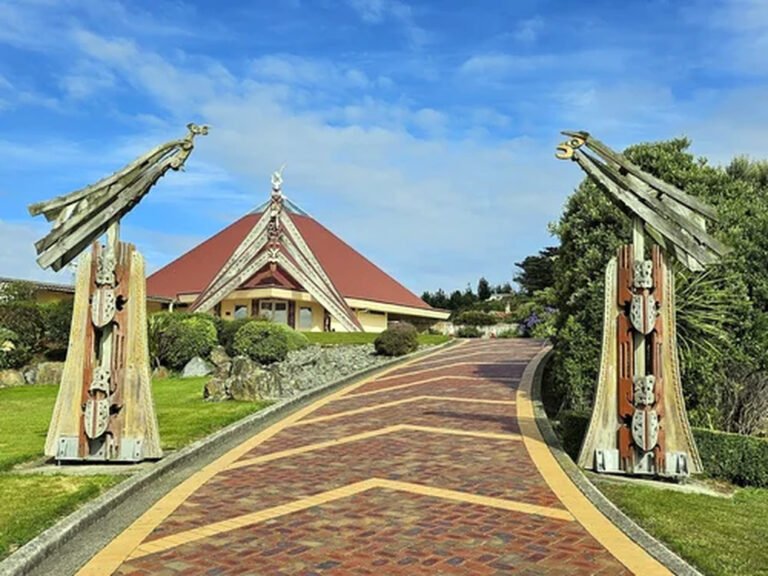 marae in southland new zealand 768x576