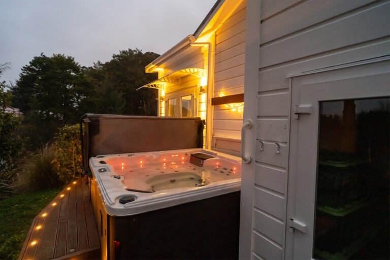 private spa pool at ohakune accommodation 768x512