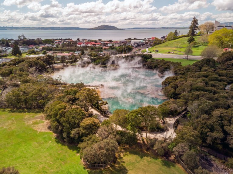 rotorua new zealand 768x575