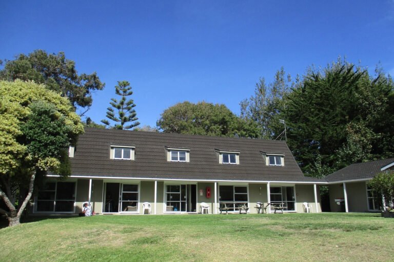 el rancho kapiti coast group accommodation building 768x511