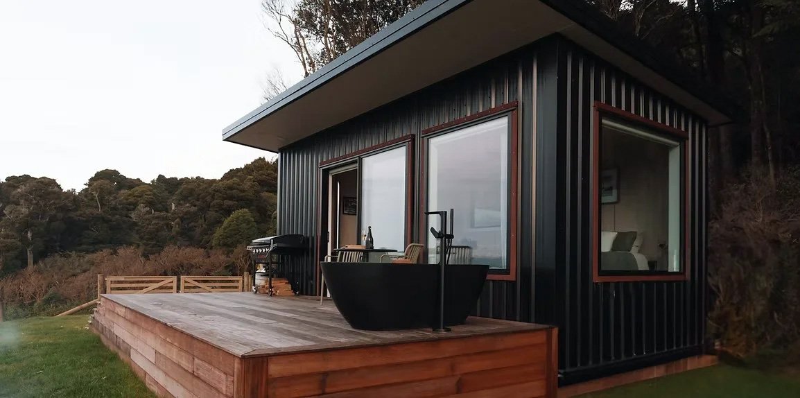 Fern Hut off grid accommodation Catlins Southland New Zealand
