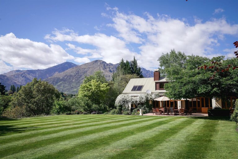 manata lodge queenstown gardens remarkables 768x512