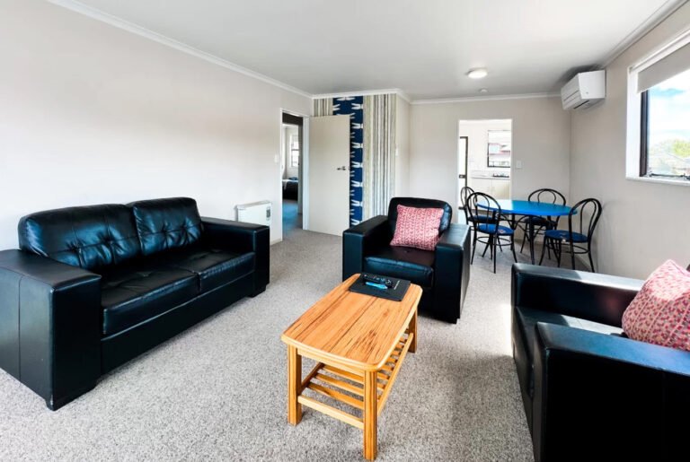 fitzgerald on king timaru lounge dining 768x515