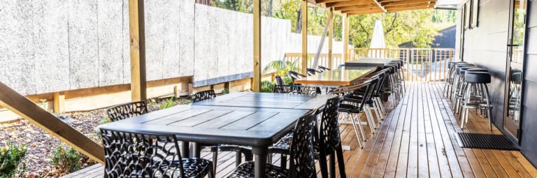 group accommodation auckland outdoor dining area 768x255