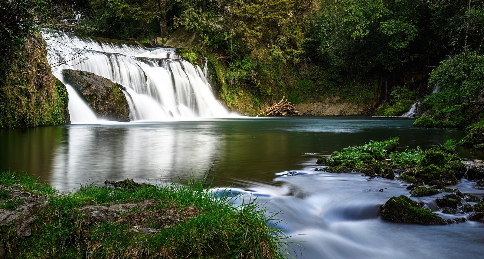 Hawke’s Bay waterfall natural attraction New Zealand