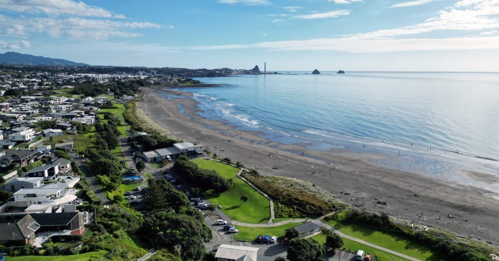 group accommodation Fitzroy Beach Holiday Park New Plymouth beachfront aerial view