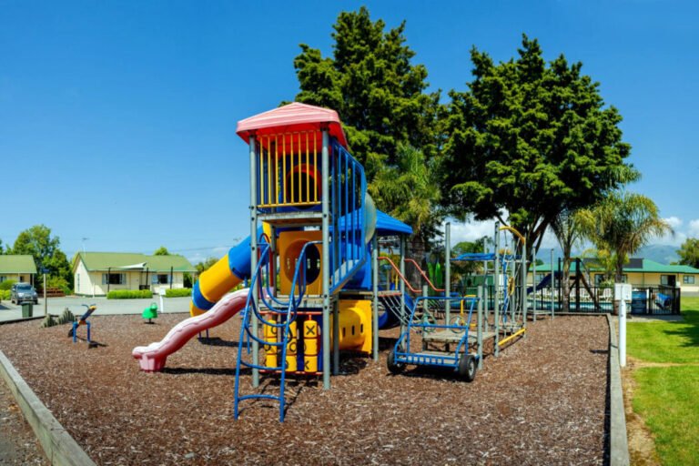 motueka holiday park playground family 768x512