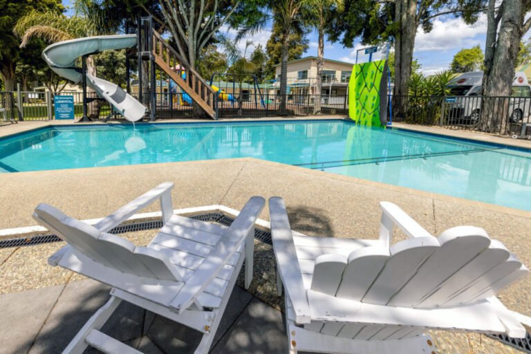 motueka top 10 holiday park pool slide 768x512