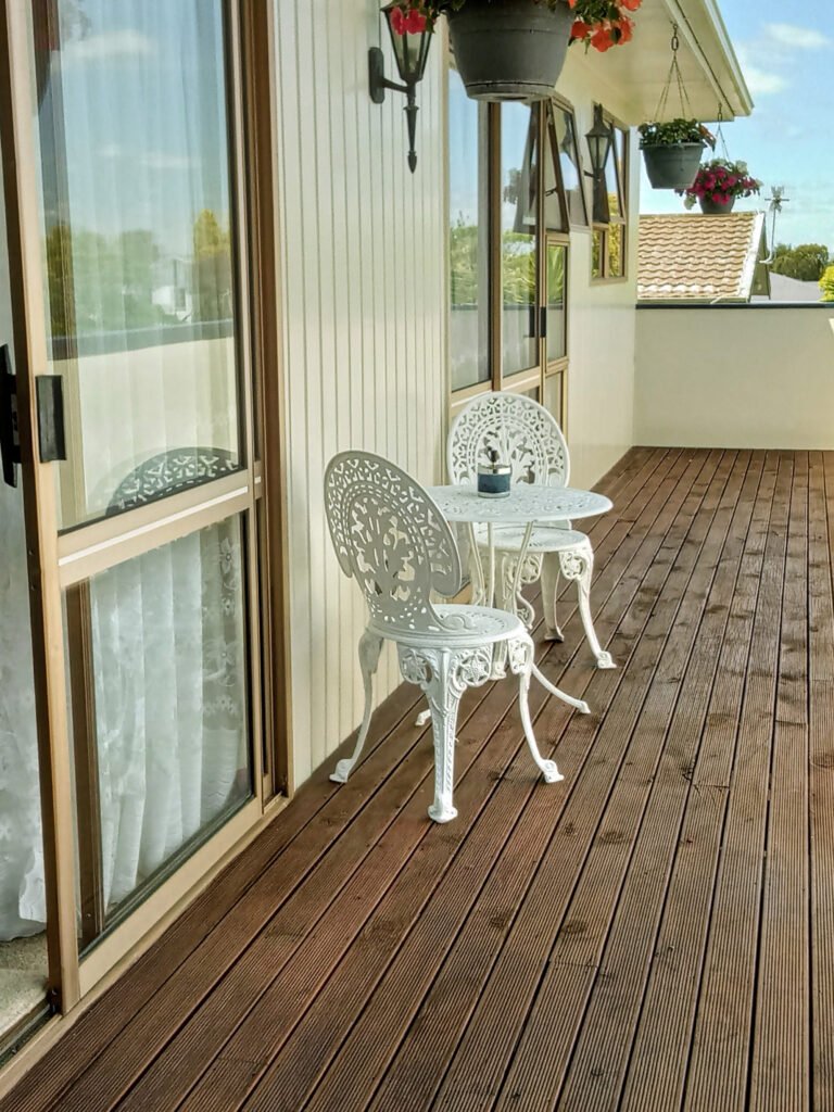park view home away from home outdoor deck feilding 768x1024
