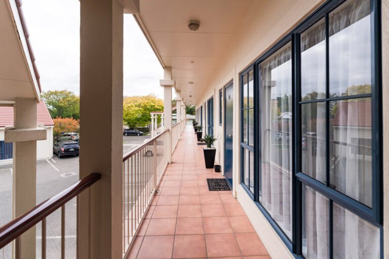 aubyn court spa motel exterior 768x512