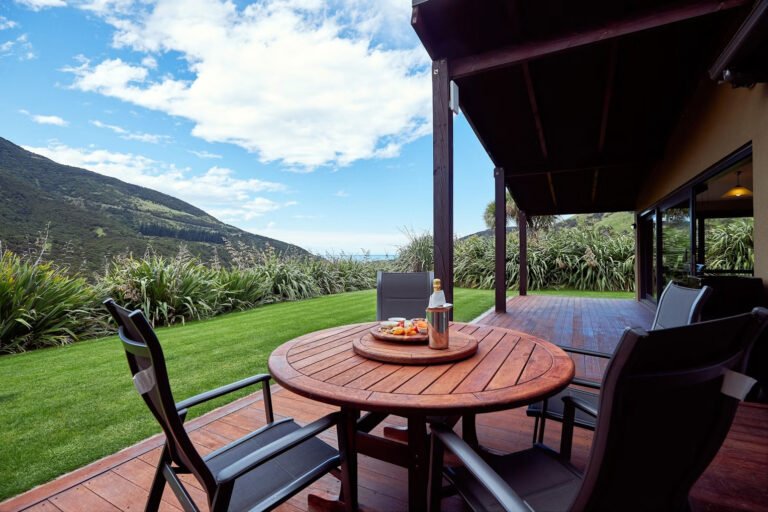 glencree estate luxury kaikoura retreat veranda view 768x512
