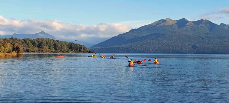 lake te anau kayaking group activity 768x345
