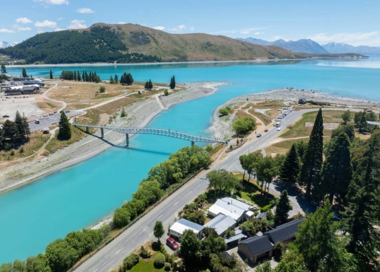 lake tekapo aerial view 768x551