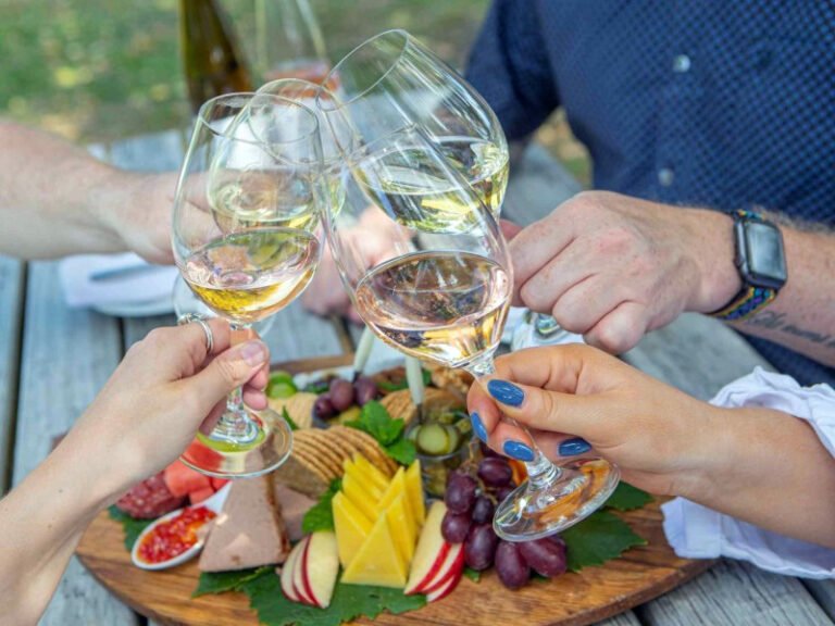 marlborough wine tasting tour 768x576