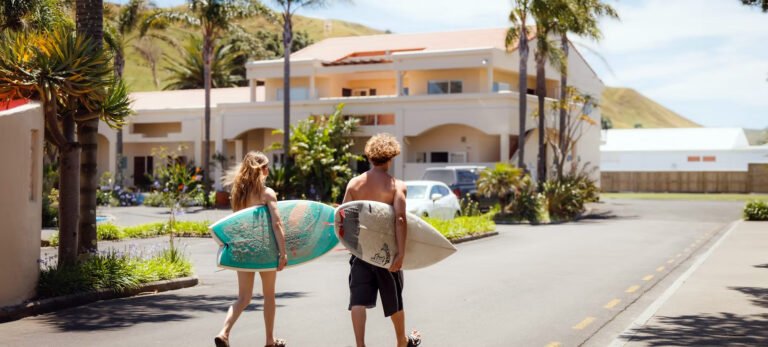 wainui beach surf accommodation gisborne 768x347