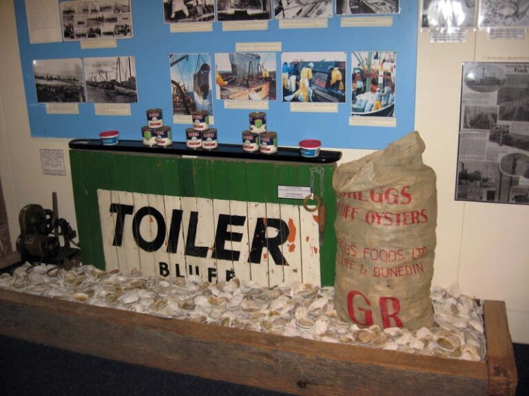 bluff oyster industry exhibit maritime museum 768x576