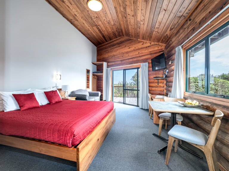 family cabin accommodation hokitika 768x576
