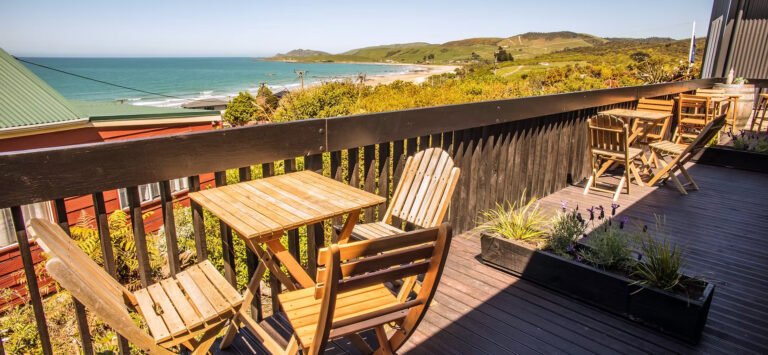 kaka point motel ocean view accommodation 768x355