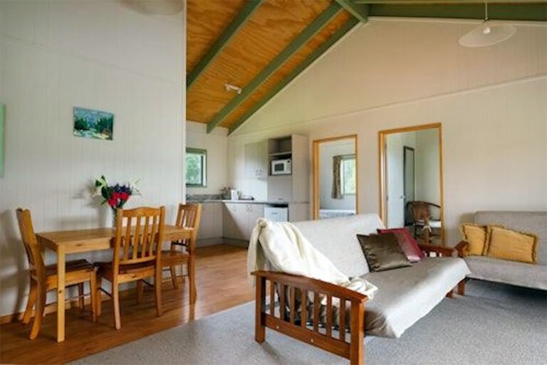 one bedroom cottage mosgiel 768x513
