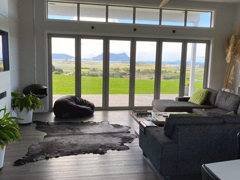 riders rest ruakaka sea view accommodation 768x576