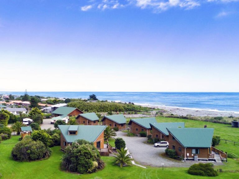 shining star beachfront accommodation hokitika 768x575