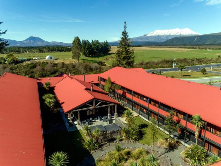 the park hotel waimarino volcano views 768x576