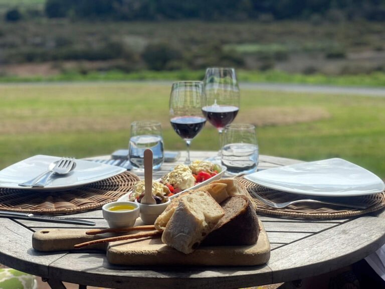 waiheke food and wine experience 768x576
