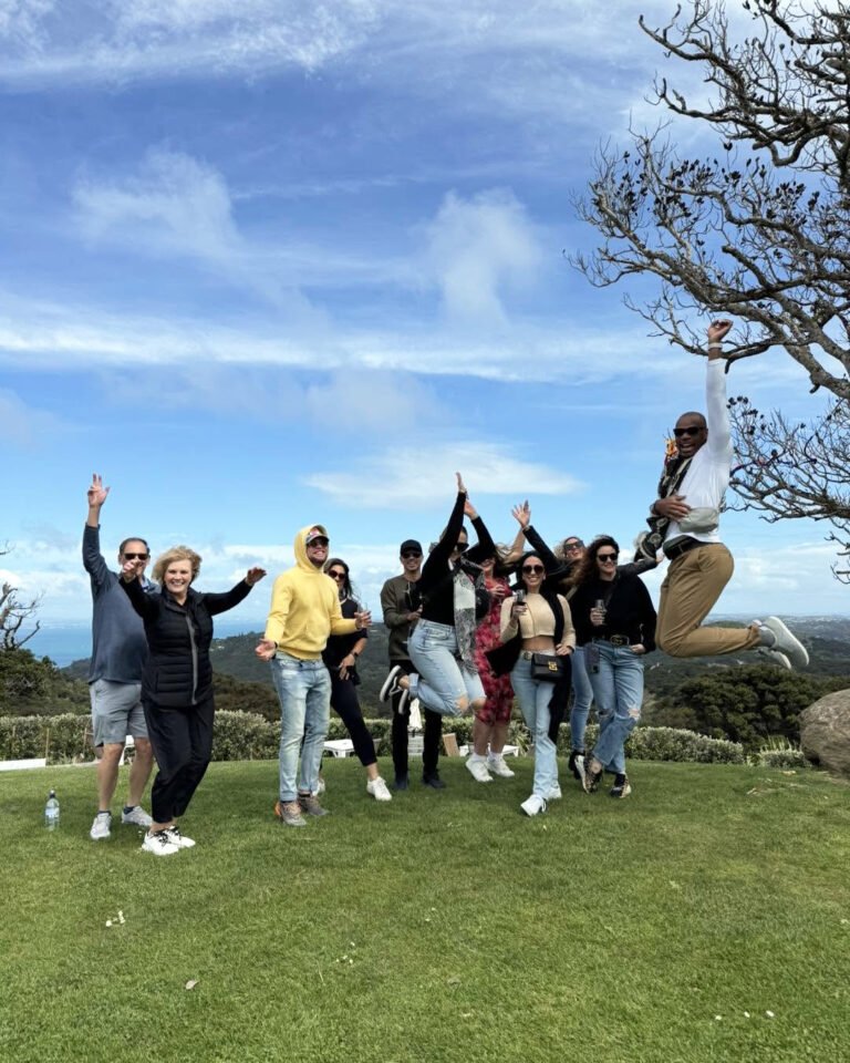 waiheke group wine tour 768x960