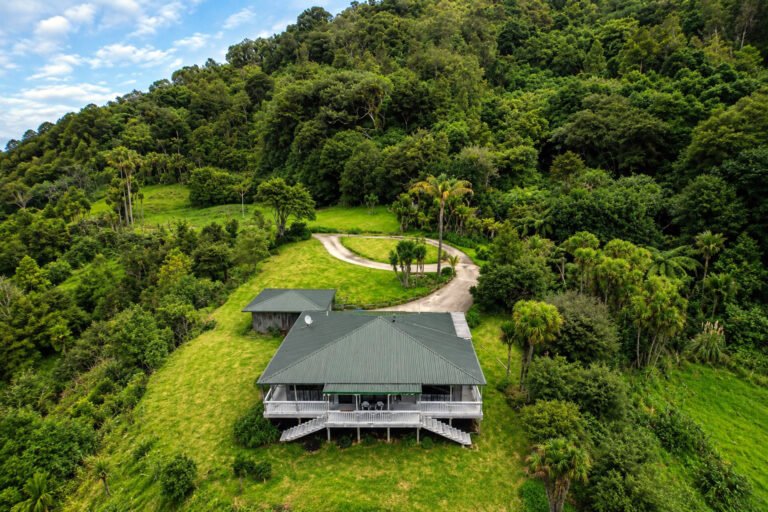 waiotemarama falls lodge aerial view 768x512