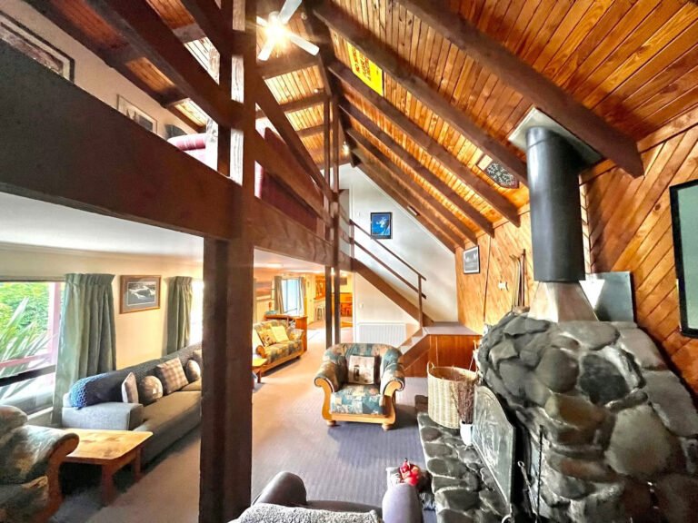 adventure lodge motel guest lounge fireplace 768x576