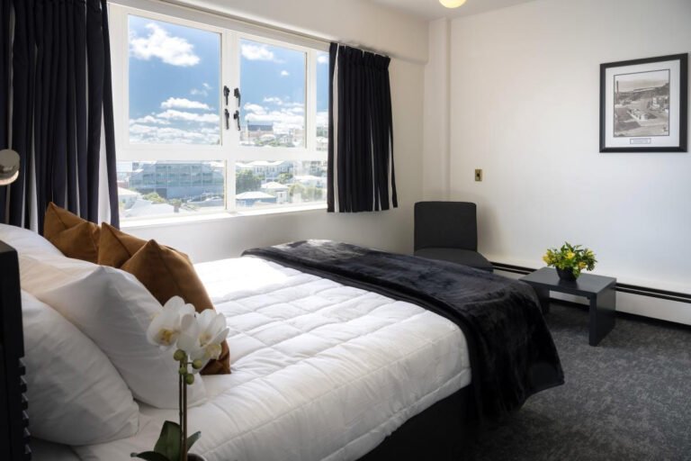 bay plaza hotel king room wellington waterfront 768x512