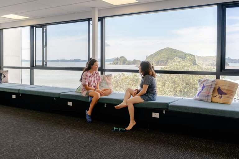haka house bay of islands lounge bay views 768x512