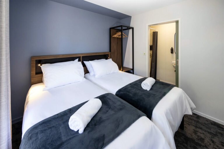haka house rotorua twin room ensuite 768x512