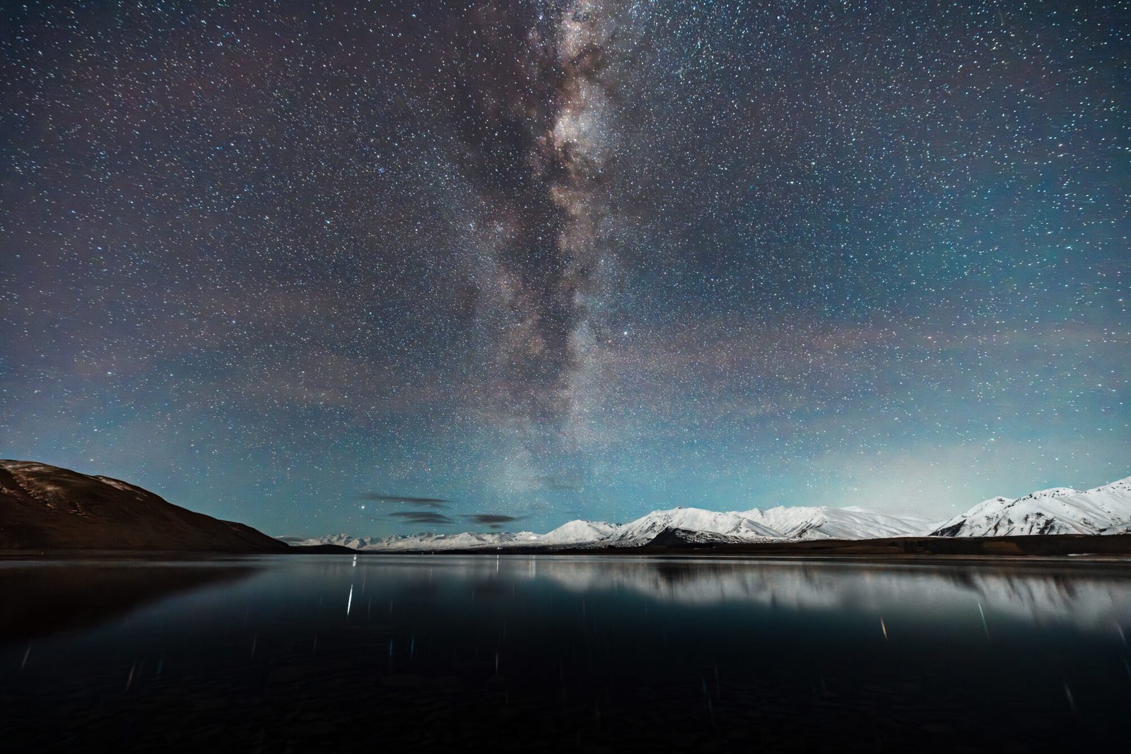 Milky Way over Lake Tekapo during a clear South Island winter night