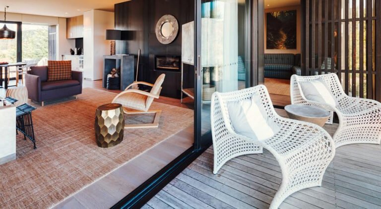 luxury suite lounge taupo 768x422