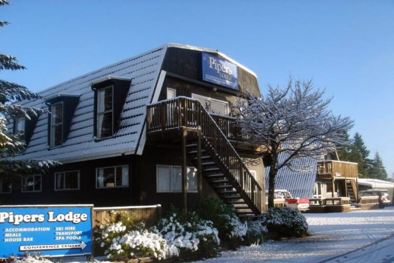 national park lodge pipers lodge winter 768x513