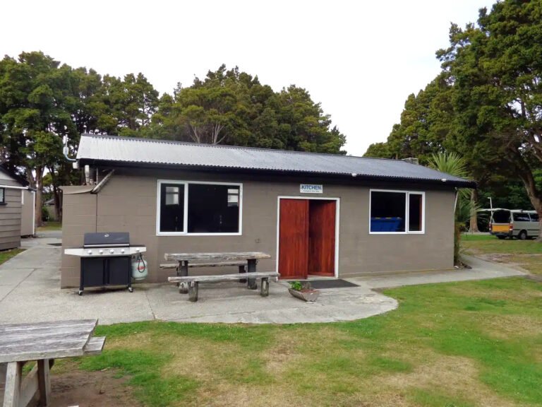 pounawea camping ground camp kitchen 768x576