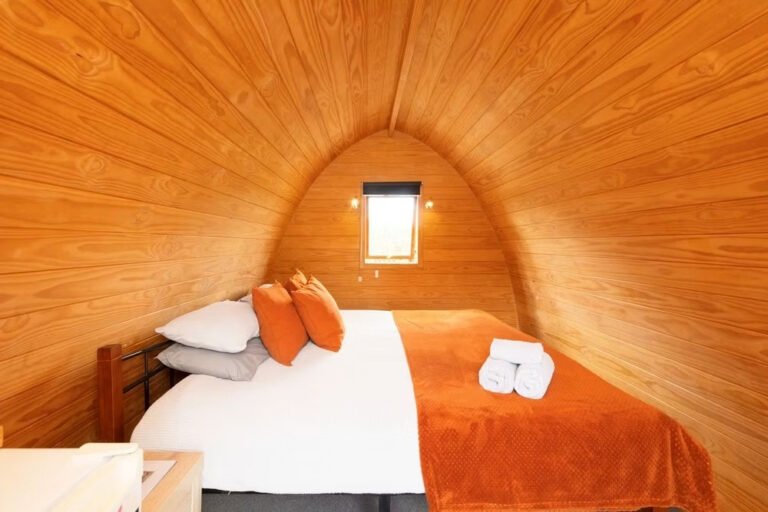queen pod cabin rangitikei 768x512