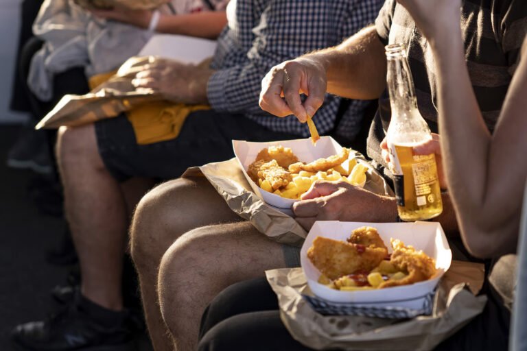 raglan harbour cruise fish and chips 1 768x512