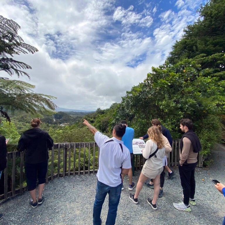 rotorua geothermal tour local guide 768x768
