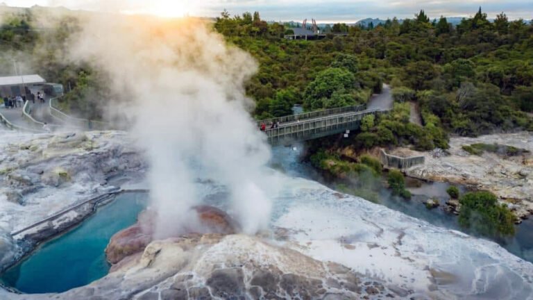 te puia geyser rotorua geothermal tours 768x432