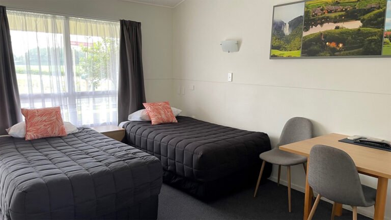 twin studio matamata accommodation 768x432